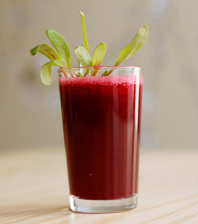 Beetroot, apple and lemon tonic, Veggieterraneo